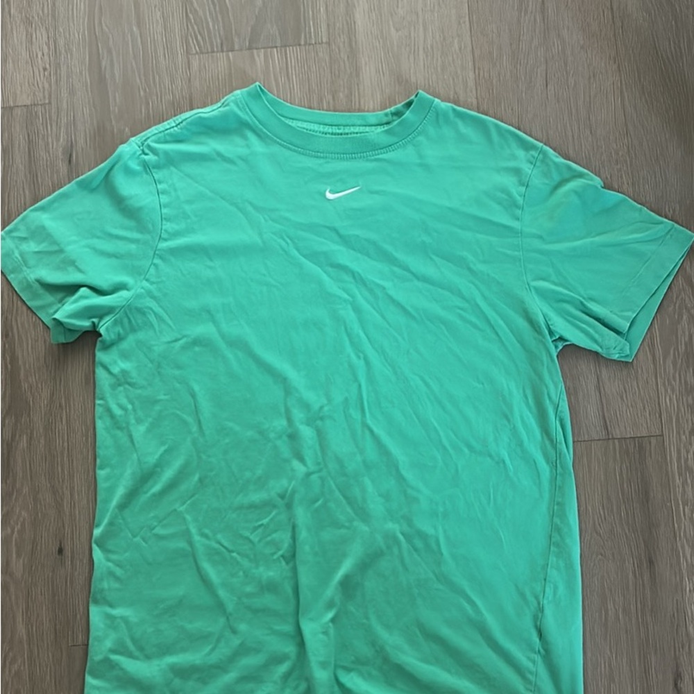 Nike Men's Vibrant Green Short Sleeve Tee